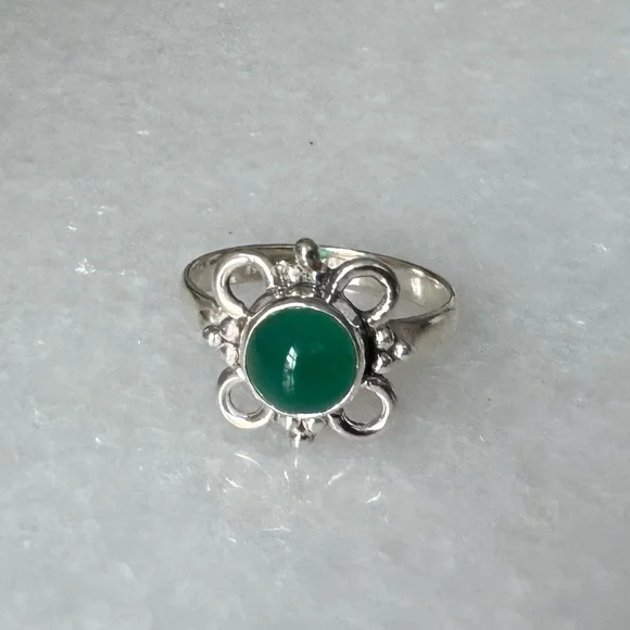 NWOT Sundance Clover Ring, Green Onyx, Sterling Silver